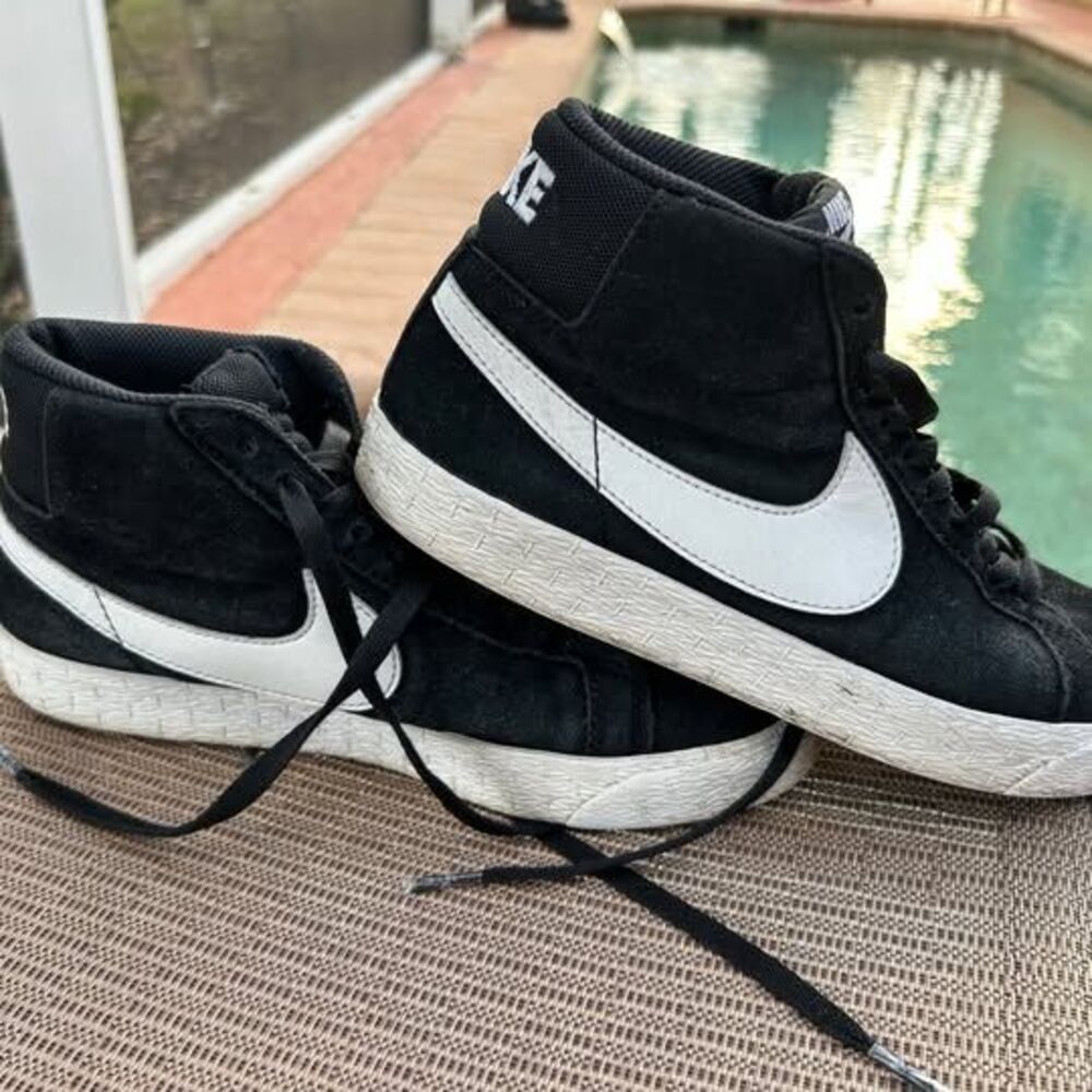 Nike SB Zoom Blazer Mid black and white size 6